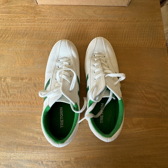 Tretorn tennis shoes - Picture 3 of 5